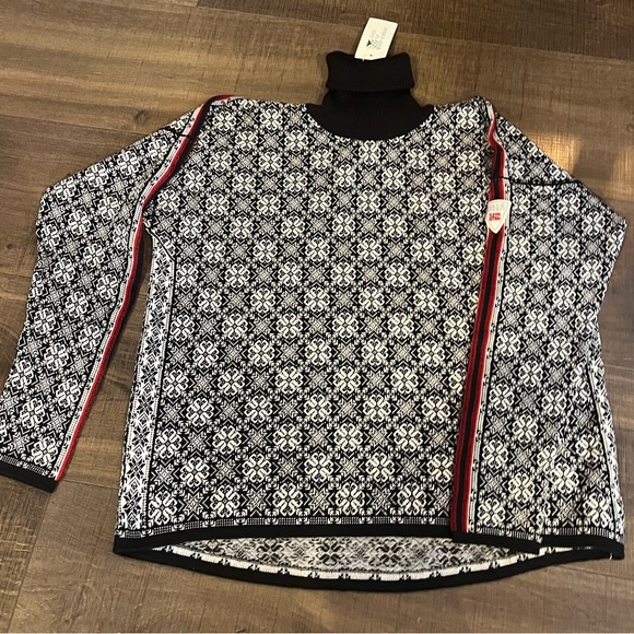 Brand New women’s Dale of Norway Firda Sweater in size M with tags. - Picture 8 of 13